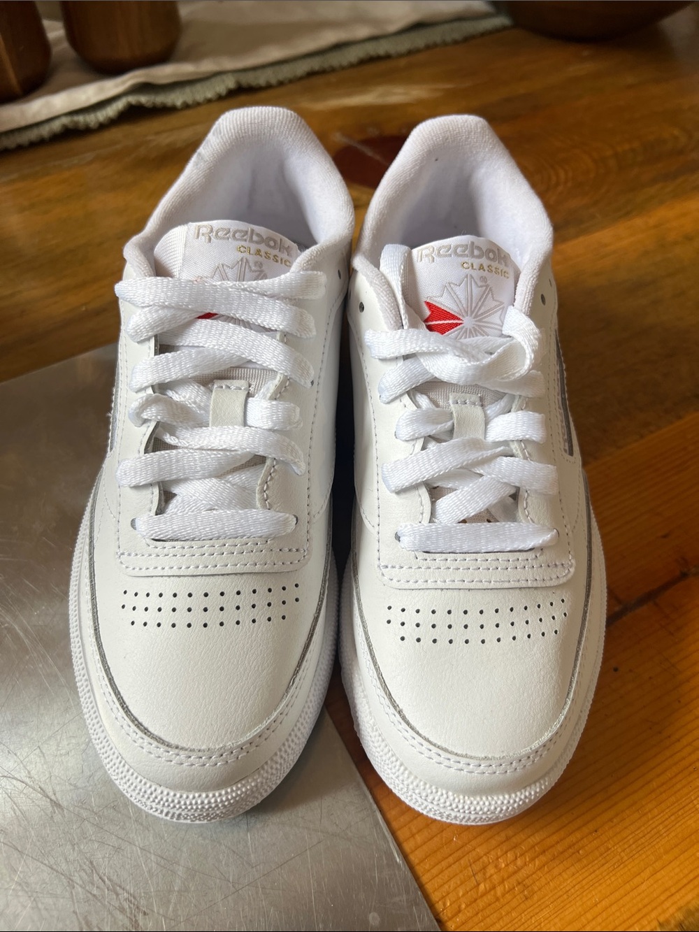 Reebok Club C 85 White Classic Leather Low-Top Sneakers sz 6 - Picture 3 of 10